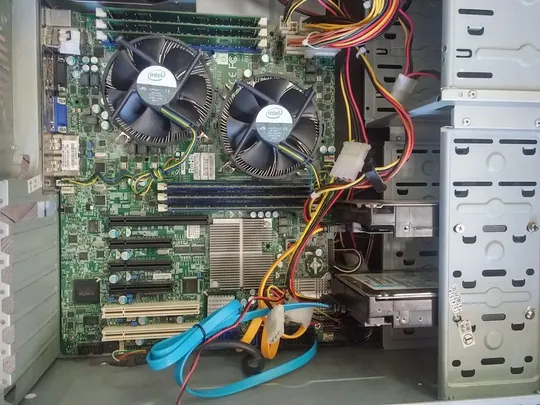 омпьютер Supermicro X8DTL-3F + 2шт Xeon X5650 12/24 ядер + 24Gb DDR3 + 300Gb SAS HDD + Radeon R5 23 З аукціону