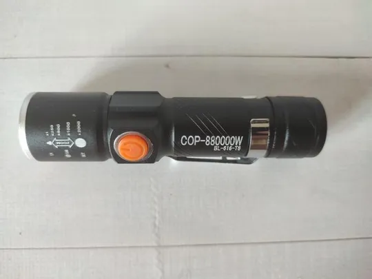 Фонарик bl-616-t6 заряжается от microusb Де купити