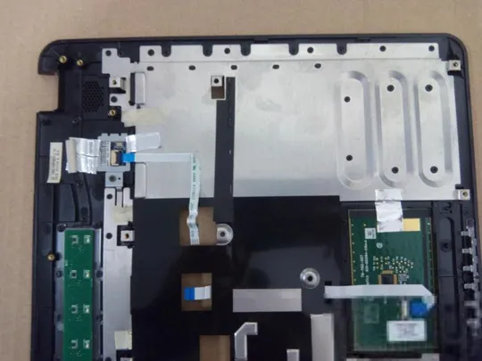 №331-1 панель палмрест та тачпад 13N0-YHA0L21 для MEDION X6816 X6815 оригінал Де купити