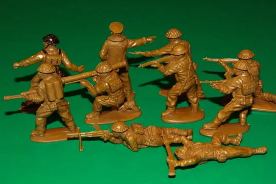 БРИТАНЦІ британські солдати 54мм MATCHBOX набір Інтернет-аукціон