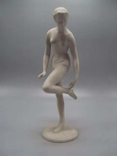 Фигура фарфор статуэтка Барановка девушка бисквит балерина гимнастка спортсменка высота 24,5 см №243 Ціна