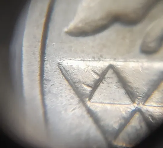 (8196) 1 гривня 2003 зминання елементів зображення на реверсі, лишній метал (1 гривна 2003 брак) Продаж