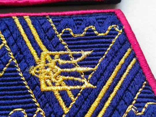 Погоны ГЕНЕРАЛ ЛЕЙТЕНАНТ, ОТЛИЧНОЕ СОСТОЯНИЕ, ПРОШИТ ЗОЛОТОЙ НИТКОЙ Недорого