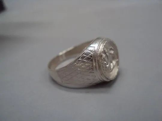 Мужской перстень кольцо овал зодиак Водолей гороскоп серебро Украина вес 5,87 г размер 20 №15149 Недорого