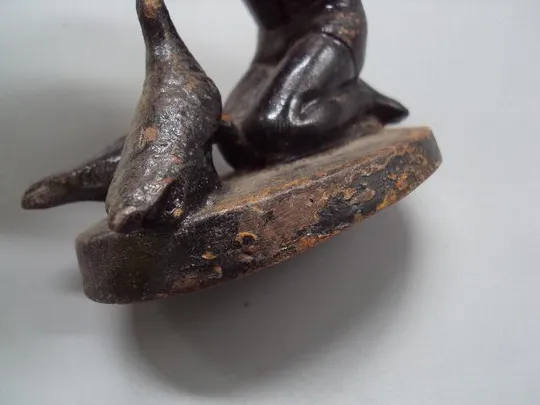 Фигура чугун статуэтка мальчик кормит голубей мальчик и голуби высота 8,8 см №13795 Характеристики