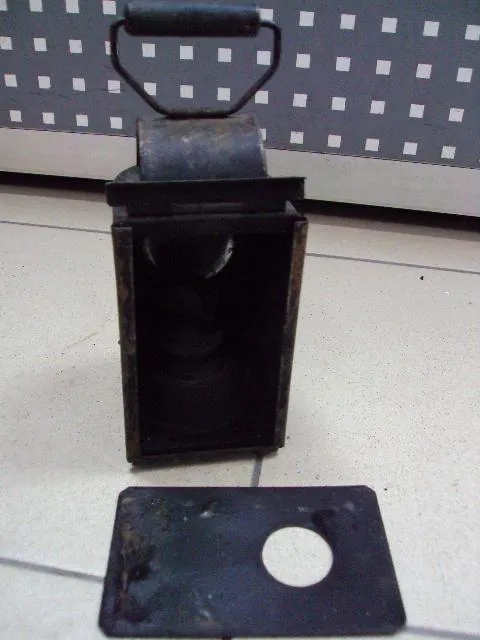 Керосиновый фонарь минометчика образца 1937 года высота 15,7 см, с ручкой 20 см №11377 Характеристики