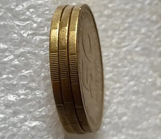 (1330) 50 копійок 1992 1АВм прогресуюча викрошка у 6 гроні на реверсі - 3 монети одним лотом (50 копеек 1992 1АВм) Недорого