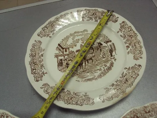 тарелка керамика Англия карета лот 3 шт со сколами (две глубокии) №772 Інтернет-аукціон