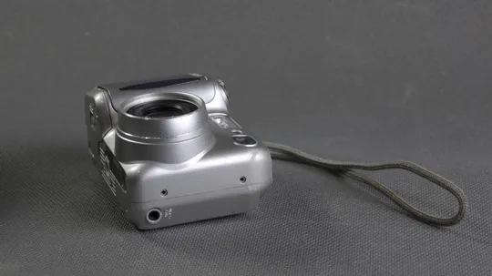 цифровой фотоаппарат Nikon Coolpix 4300 + Zoom Nikkor 8-24mm/2.8-4.9 + чехол Де купити