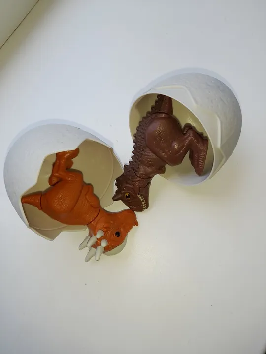 Кіндер яйце динозавра Ціна