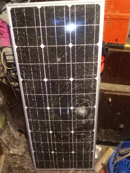 сонячна панель 20 вольт. здається стоват.є і контрроллер окремо.опис Ціна