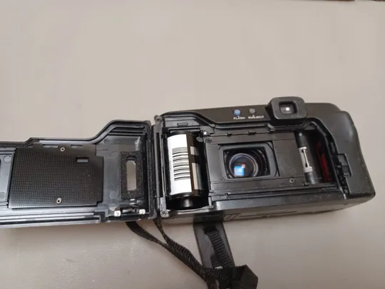 0410  плівковий фотоапарат Olympus AZ-230 Superzoom НІМЕЧЧИНА Торговий майданчик