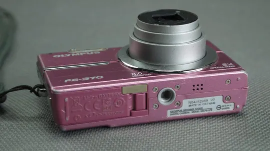 Цифровой фотоаппарат 8.0Mpix Olympus FE-370 + 4.55-18.2 мм EQ 28-112 мм Zoom lens x4 рожевий Вживане Де купити