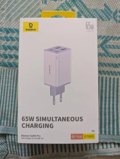 фото, Зарядне Baseus GaN6 Pro GaN 65W CCGAN65E6 USB-C +USB-C +USB-A +USB-A зарядне DC адаптер БП ЗУ