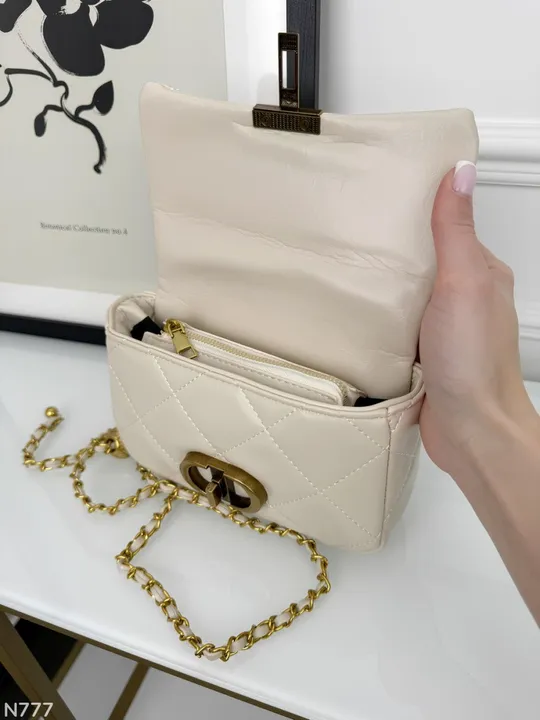 Сумочка через плече на довгому декоративному ланцюжку З аукціону