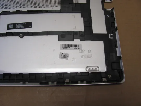 номер1017-13 Кришка дно піддон корпуса Нижний корпус для ноутбука Низ Корпус D 6070B1210001 L14371-001 для  HP Elitebook 745 840 G5 G6 оригінал Де купити