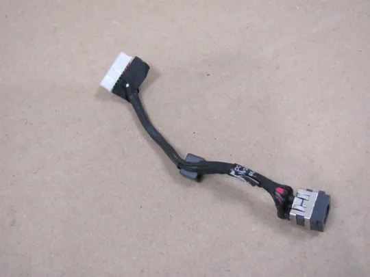 номер0900-14 роз'єм живлення 0MH9GW DC30100VG00  для Dell Precision 7510 P53F 7520 оригінал Ціна