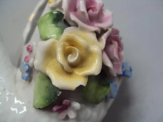 Карандашница фарфор Германия Martinroda лебедь и цветы розы фигура высота 9,2 см под реставрацию №37 З аукціону