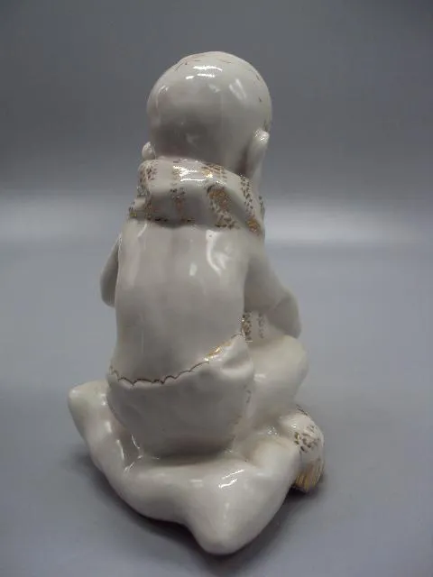 Фигура фарфор статуэтка ПЗ Песочное мальчик с полотенцем ребенок вытирает ноги высота 14,8 см №14461 З аукціону