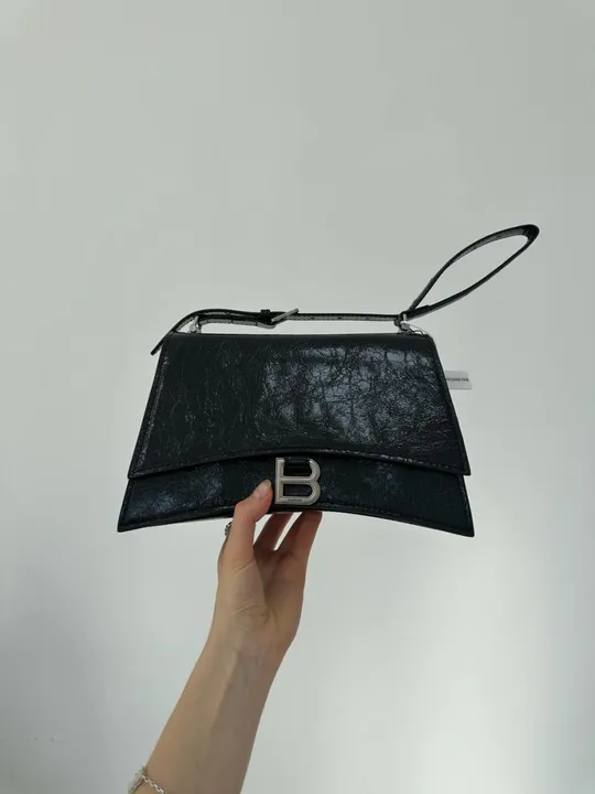 Сумка Balenciaga Crush Medium Handbag Crushed Calfskin in Black\Silver 99746 Недорого