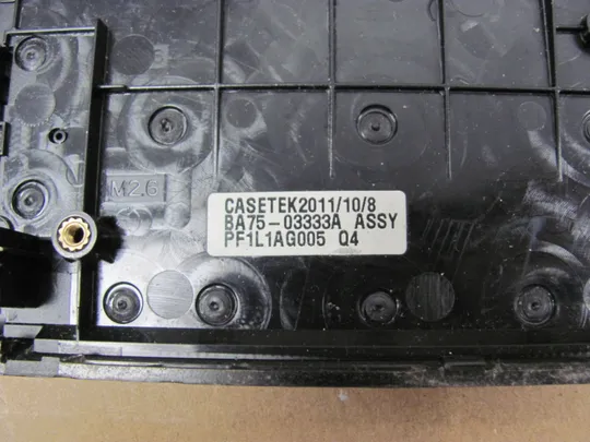 830-3 Кришка панель палмрест та тачпад BA75-03333A  для  SAMSUNG  NP700 NP700G7A 700G  оригінал На торгах