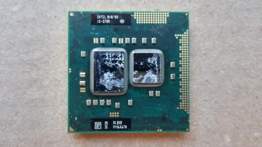 Intel Core i3-370M 2.4GHz/3Mb/2.5GT/s мобильный процессорsocket G1/FCPGA988 35W Ціна