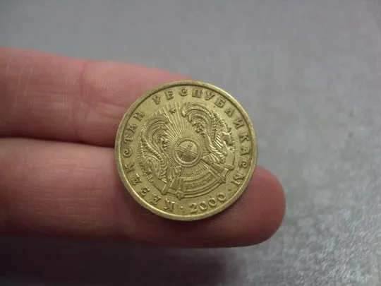 Купити монета казахстан 10 тенге 2000 №8610