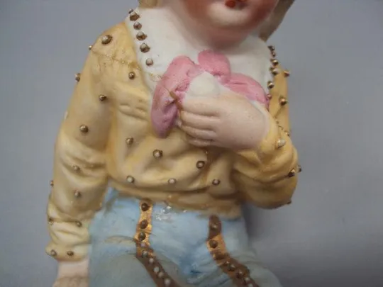 Фигура фарфор статуэтка Германия ребенок мальчик кавалер высота 8,8 см под реставрацию №14046 З аукціону