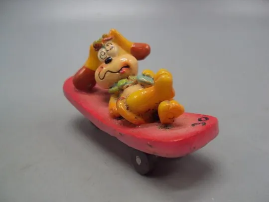 Фигура керамика статуэтка миниатюра зайка скейт сувенир собачка на скейте размер 4,7х7,6 см №13981 Продаж