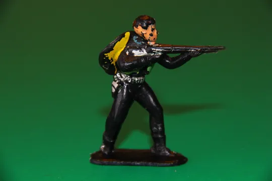 ковбой що стріляє з вінчестера 52-54мм HILCO Англія  РАРИТЕТ Ціна