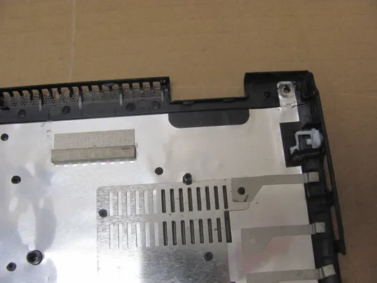 номер0939-4 Кришка дно піддон корпуса Нижний корпус(дно)для ноутбука низ дно поддон 13N0-DRA0501 H000089560 для Toshiba Satellite 14 L40DW E45W L40W-C E45W-C E45DW  оригінал Характеристики