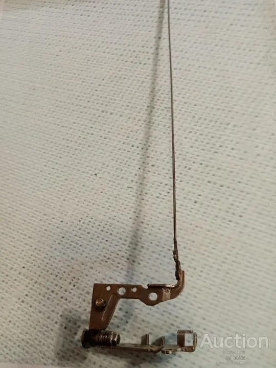 HP 15-d054er (G2A04EA) петля левая SZS-15-NON TOUCH-L Ціна