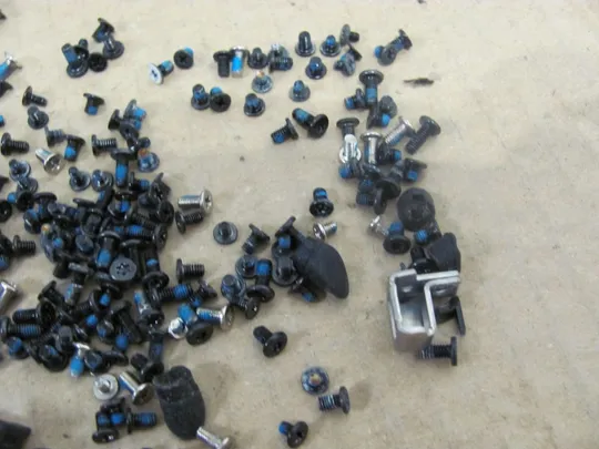 номер0033-8 комплектуюче гвинти для HP EliteBook 8560P 8570P оригінал з декількох ноутів! З аукціону