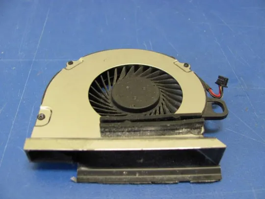 №2-10 Вентилятор (кулер, FAN) 09VGM7 для DELL LATITUDE E6330 оригінал Ціна