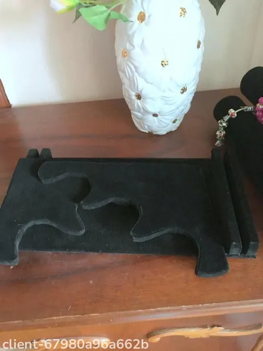 Підставка на три яруси оксамитова чорного кольору для браслетів і годинників З аукціону