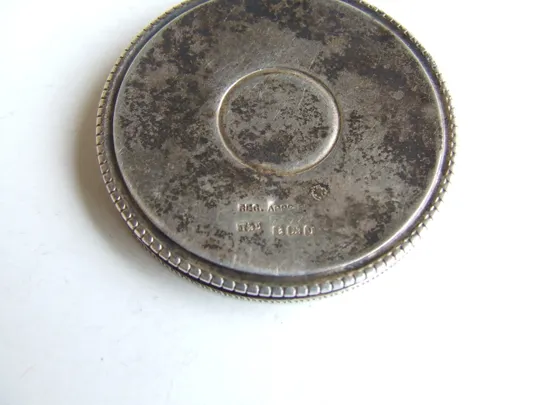 Купити Табакерка или таблетница серебро 925 проба .вес 18 грам. раз. 5х0.5 см. 1850 гг. Англия