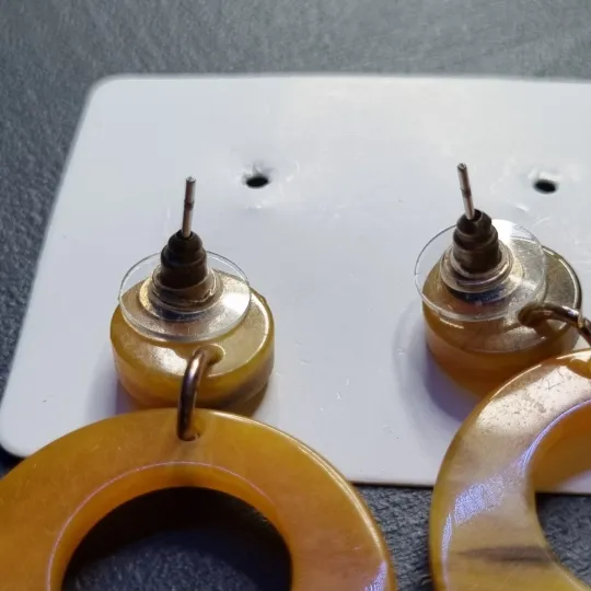 Сережки з глянцевим покриттям Інтернет-аукціон