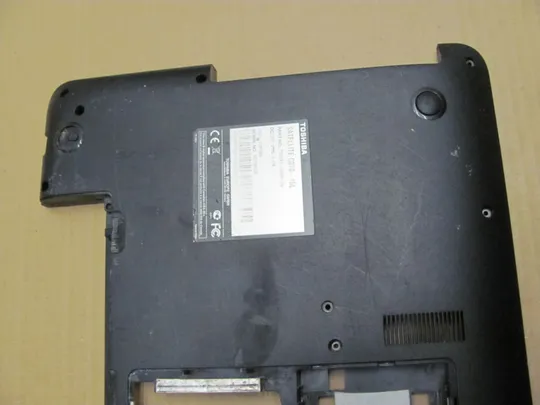 номер0928-4  Кришка дно піддон корпуса H000038180 13N0-ZXA0302 для TOSHIBA Satellite C870 C870D оригінал Продаж