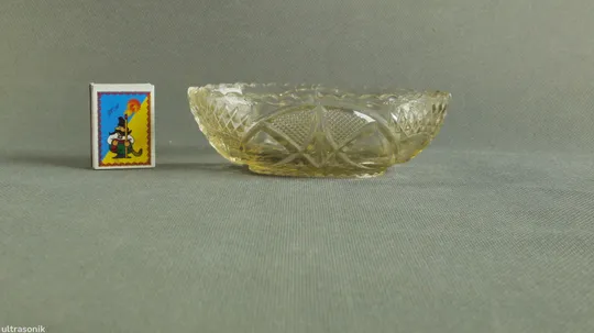 Ваза овальна низенька міні стара радянська карамельне скло Вживане Ціна