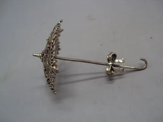 Фигура миниатюра статуэтка ажурный зонтик с бантиком зонт с бантом серебро 17,11 г 8,2 см №14431 З аукціону