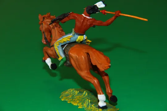 ІНДІАНЕЦЬ ІЗ СПИСОМ НА КОНІ  № 54658 индеец 70мм ELASTOLIN PREISER ФРГ Продаж