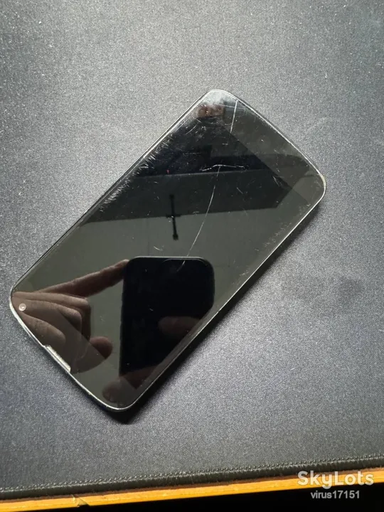 Мобильный телефон LG nexus З аукціону