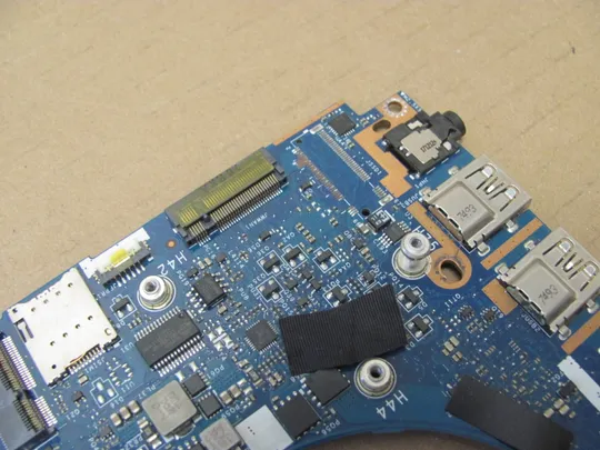 номер0966-4 материнська плата Mainboard Материнка Основна плата Системна плата Плата системи Laptop motherboard мамка  ноутбучна плата APW50 LA-C381P 848221-001 i7-6700HQ SR2FQ  для HP Zbook 15 G3 G4 оригінал Де купити