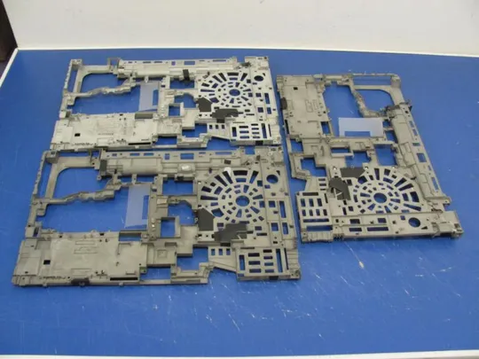 №207-1 середня частина корпуса 60.4QE03.011 для Lenovo Thinkpad T530 оригінал Ціна