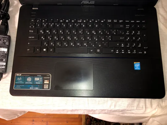 Ноутбук Asus X751 17,3&quot; N3549/8gb/HDD 500GB/Intel HD / 2 години Продаж
