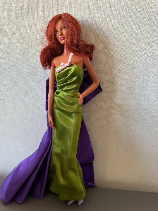 Купити Колекційна лялька Barbie by Christian Louboutine