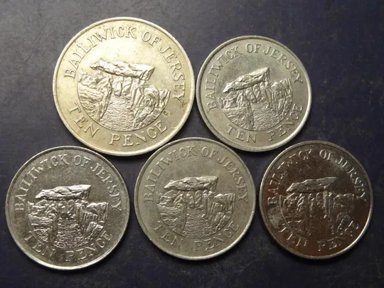 10 пенсів Джерсі (порічниця) 5шт, всі різні Ціна