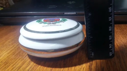 Шкатулка скринька бонбоньєрка кругла порцеляна старовинна Франція Вживане На торгах