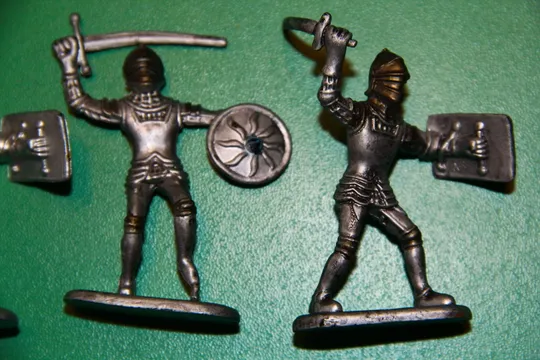 ЛИЦАРІ рыцари 55-60мм SIMBA ФРН ПВХ-резина ФРГ набір 4 фгурки З аукціону