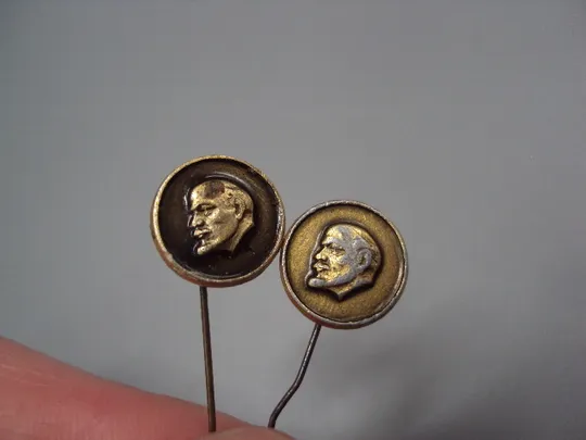 Знак Ленин портрет профиль голова ссср круглый фрачник игла лот 2 шт №17664 Продаж